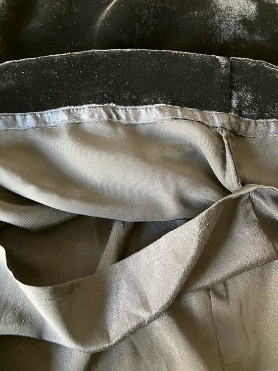 J. Crew Black Velvet Pull On Midi Skirt Size XS Pockets Elastic Waist Office - Picture 12 of 13